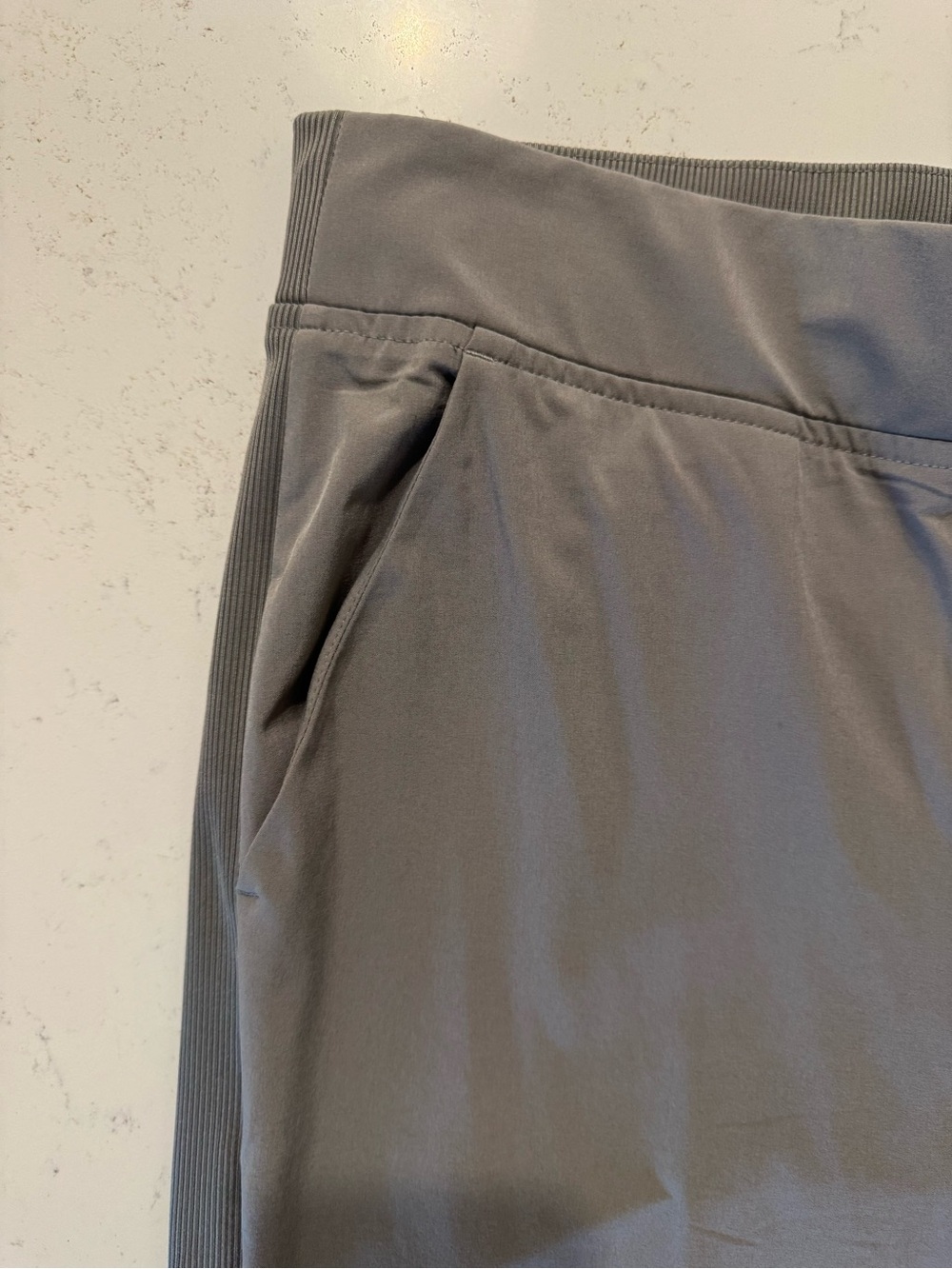 Athleta Brooklyn Ankle Pants Gray Mid Rise Stretch Size 10 - Picture 4 of 9